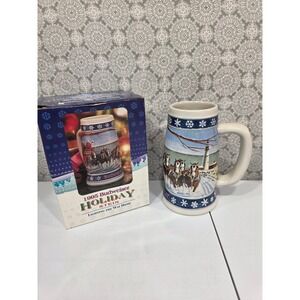 1995 Budweiser Holiday Stein Lighting the Way Home Collectible Beer Mug‎
